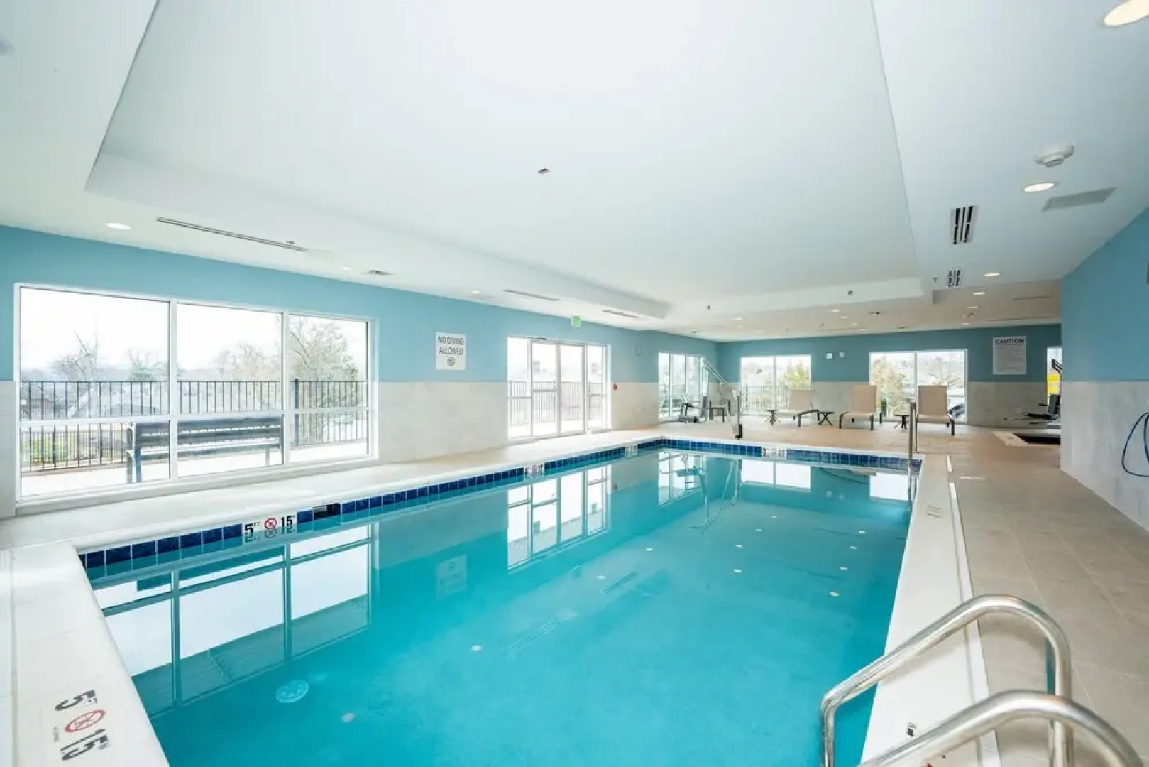 Holiday Inn Express & Suites Charlottesville by IHG