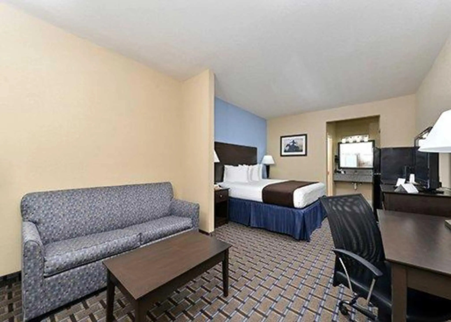 Western Inn & Suites