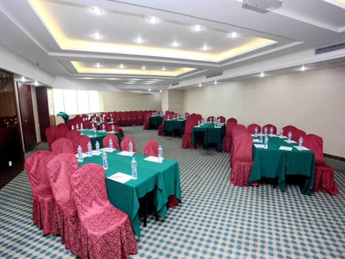 Nan Jing Ze Tian Hotel