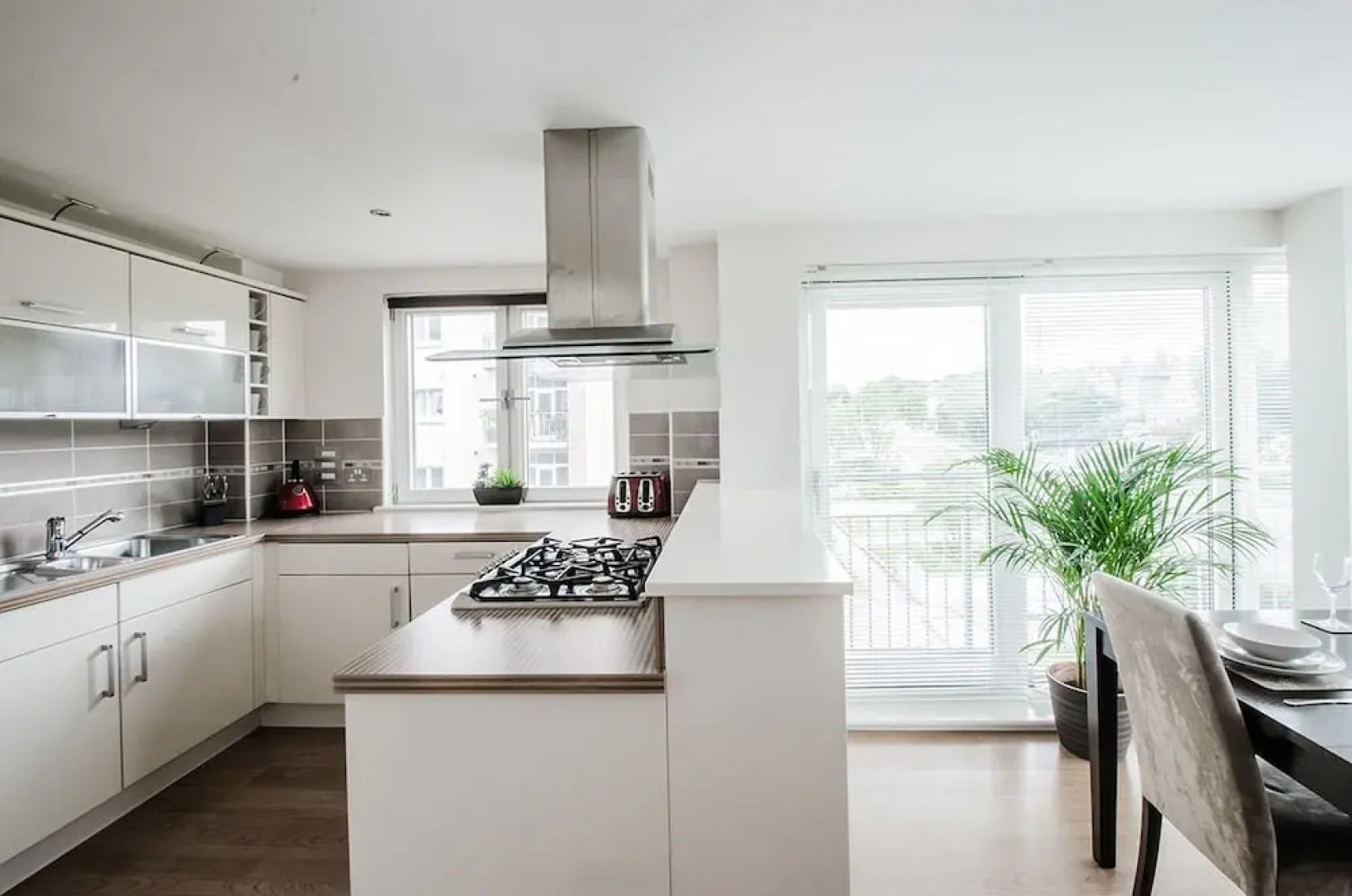 Orange Apartments Kepplestone