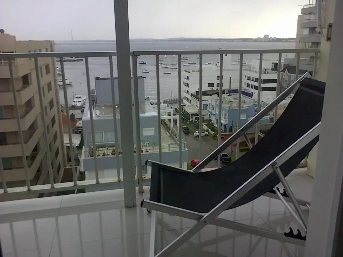 Apartamento en Edificio Kennedy