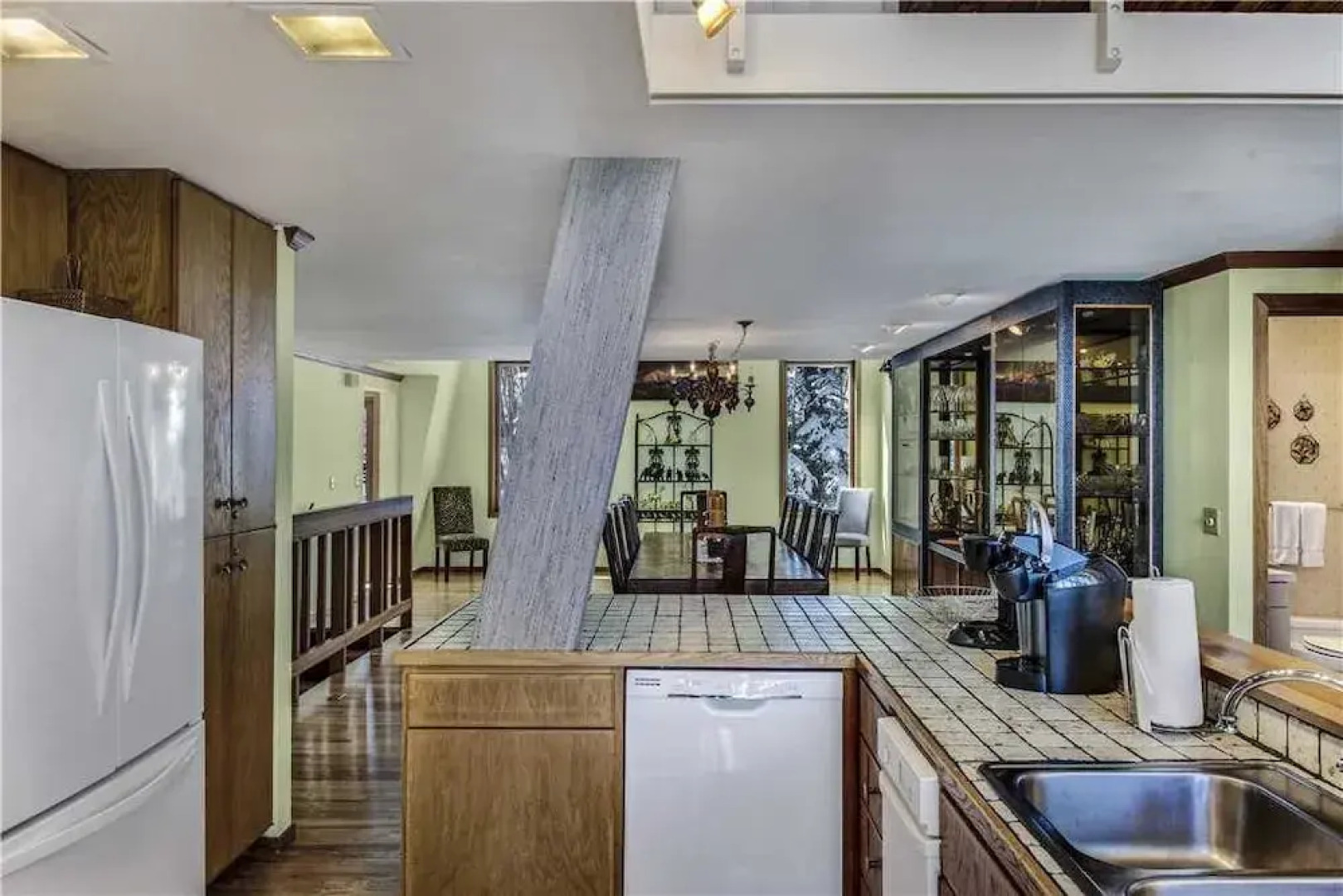 Slopeside Chalet - 6 Bedrooms Home