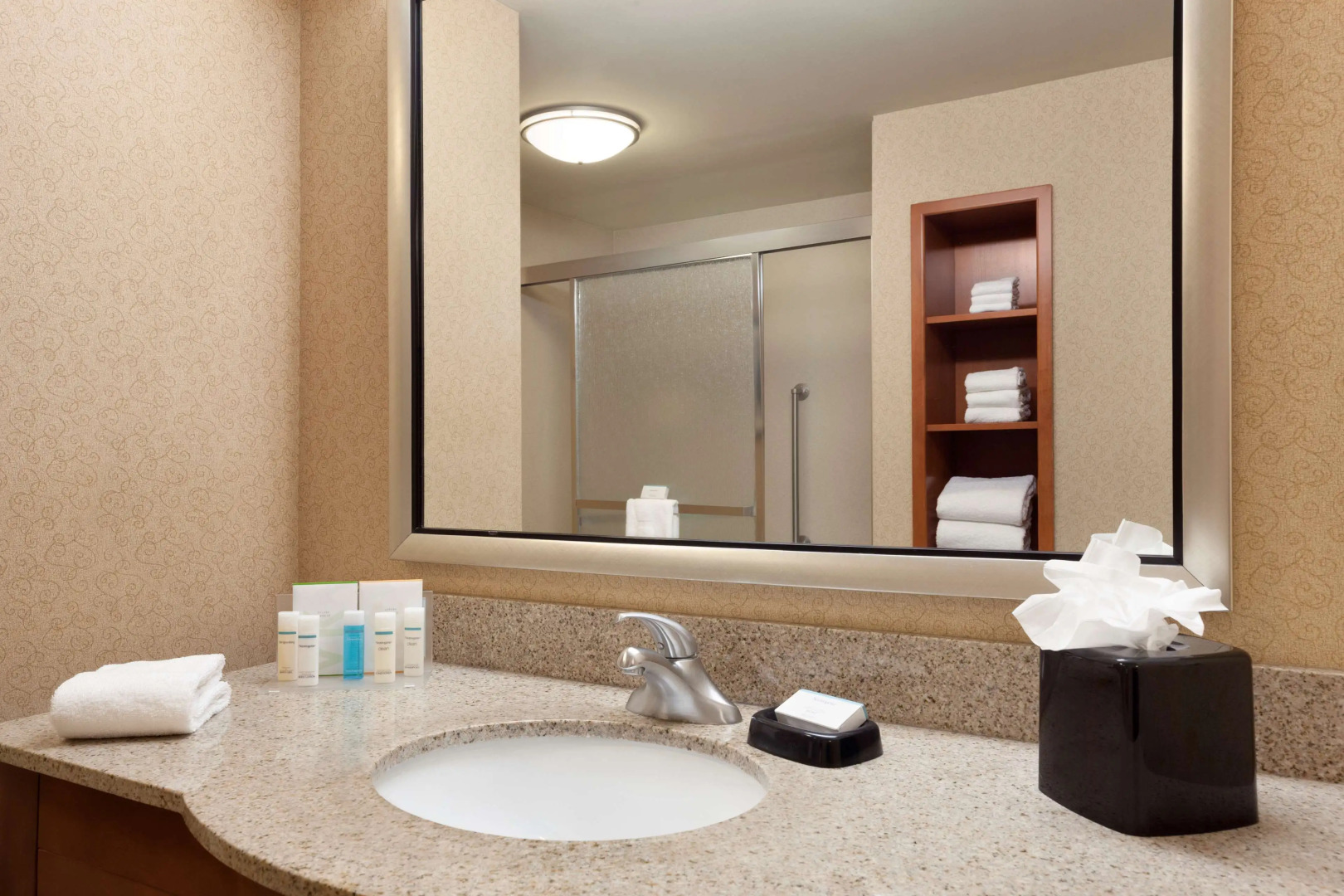 Hampton Inn & Suites Hartford/East Hartford