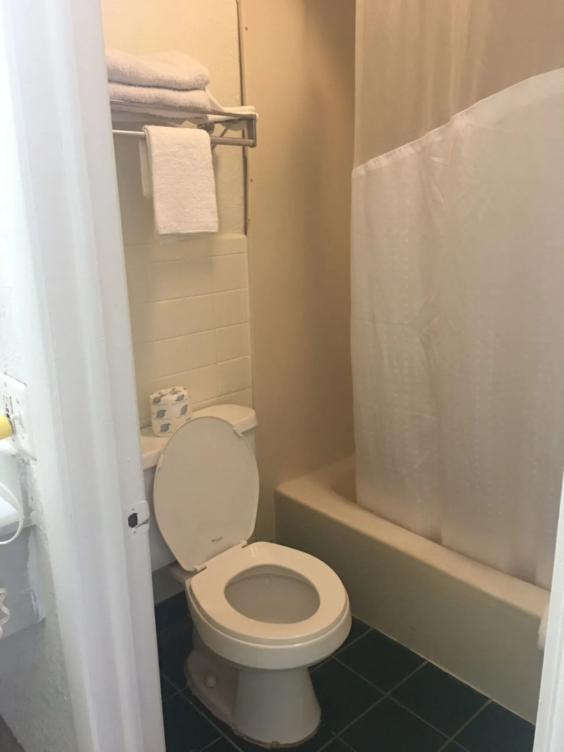 A Victory Hotel - Southfield