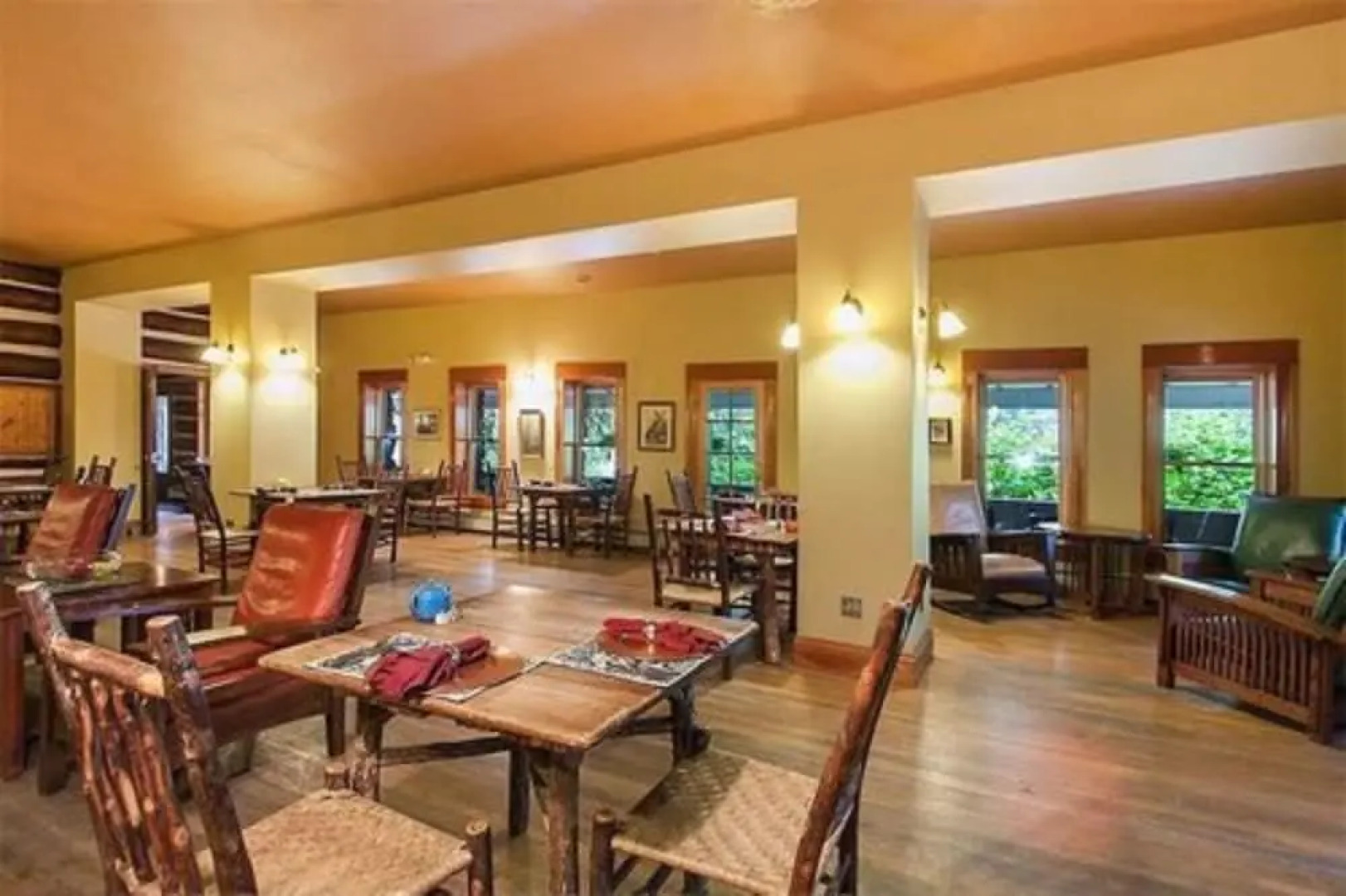 Alps Boulder Canyon Inn