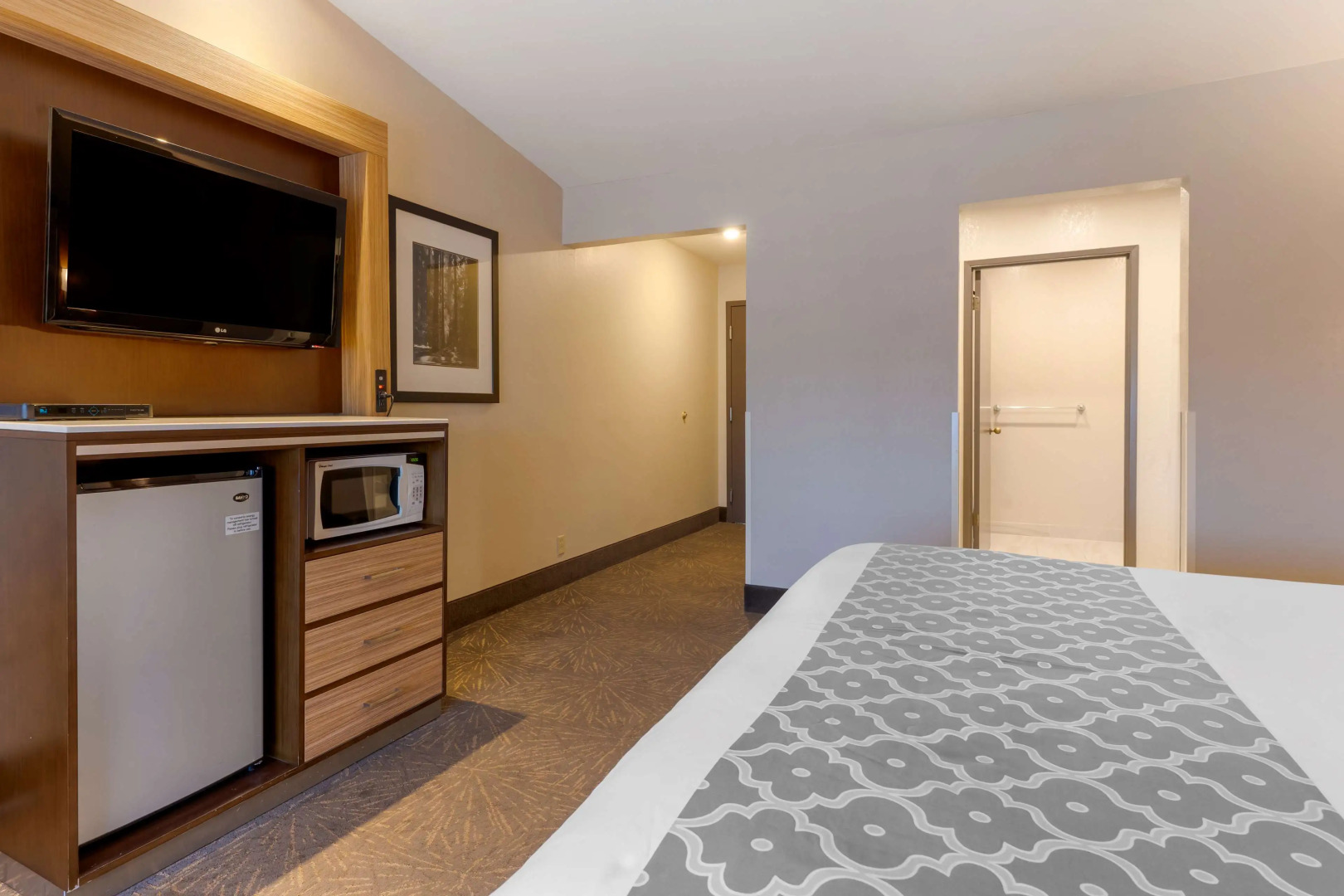 Best Western Plus Forest Park Inn