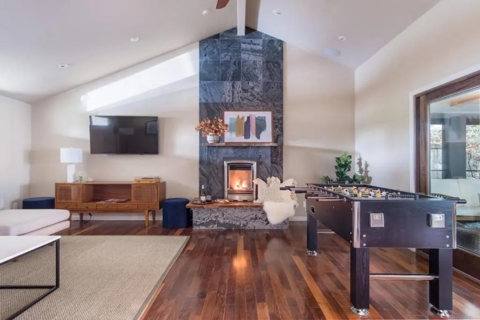 Cypress by AvantStay Warm Modern Home in Santa Rosa w Amazing Pool