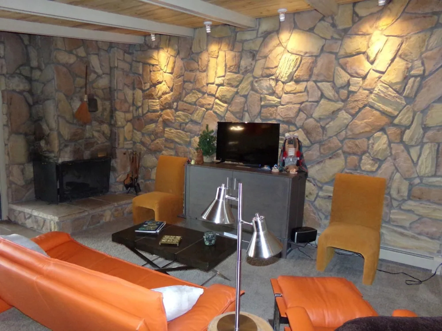 Lake Cliffe 2 Bed 2 Bath Views - 2 Br condo by RedAwning