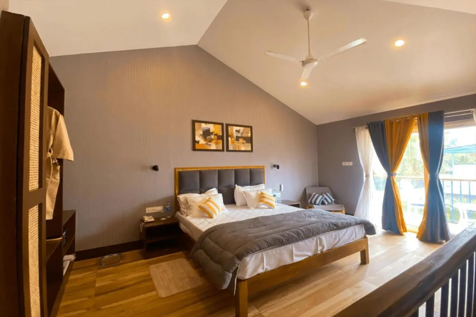 Sandbanks Beach Villas Morjim