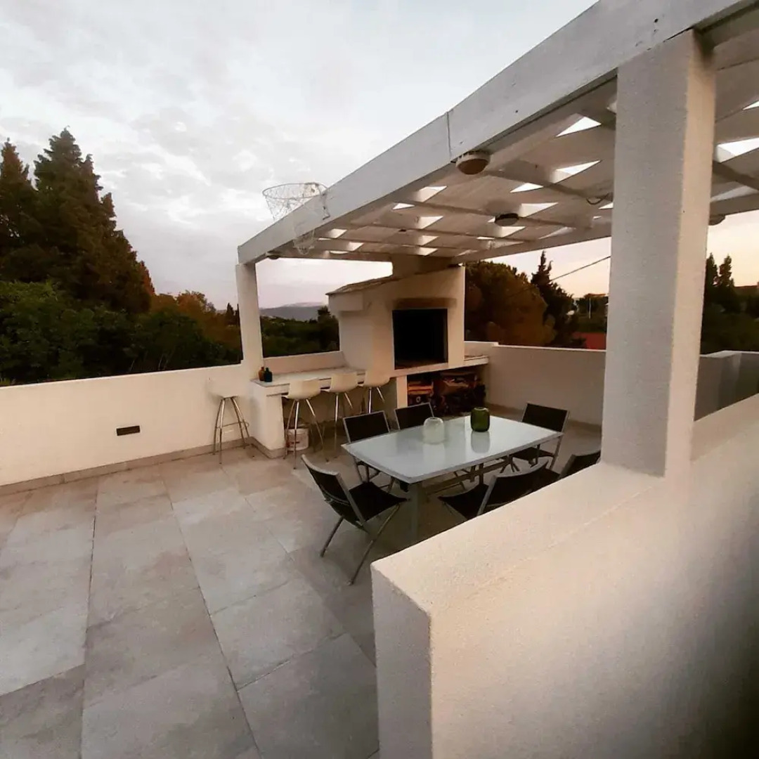 Villa Dragi, Villa With Pool and big Terrace, sea View, Peacfully and Quite