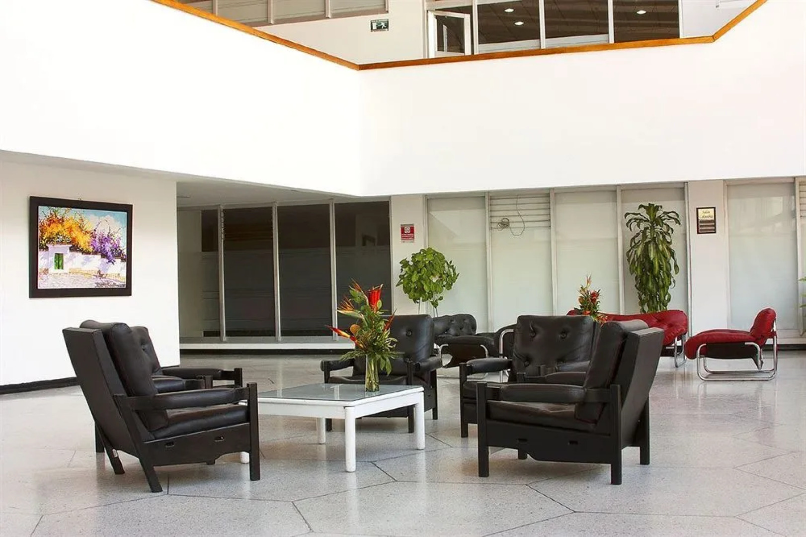 Hotel Hunza Y Centro De Convenciones