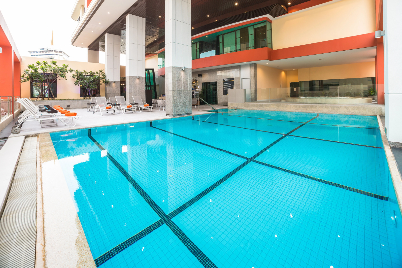 Bandara Silom Suites