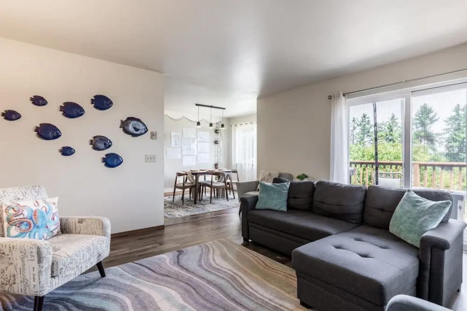 Seaside Getaway by Avantstay Deck w Views