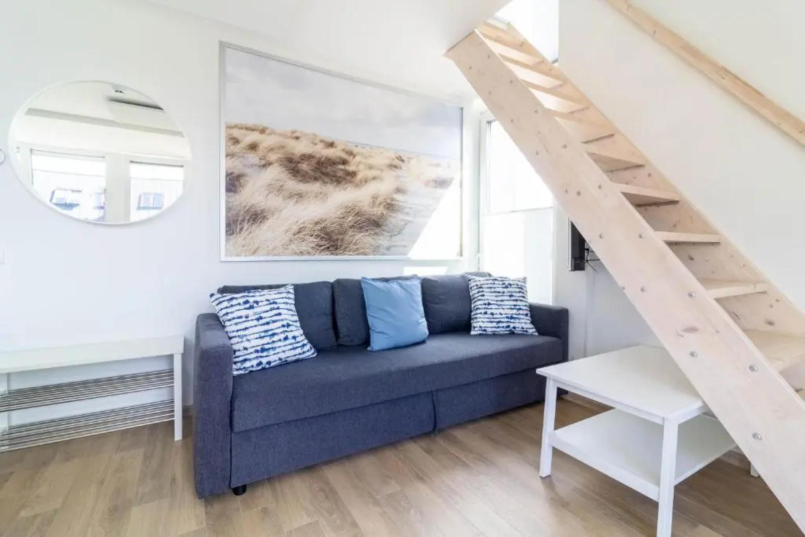 Green Shine Apartment, By Cohost