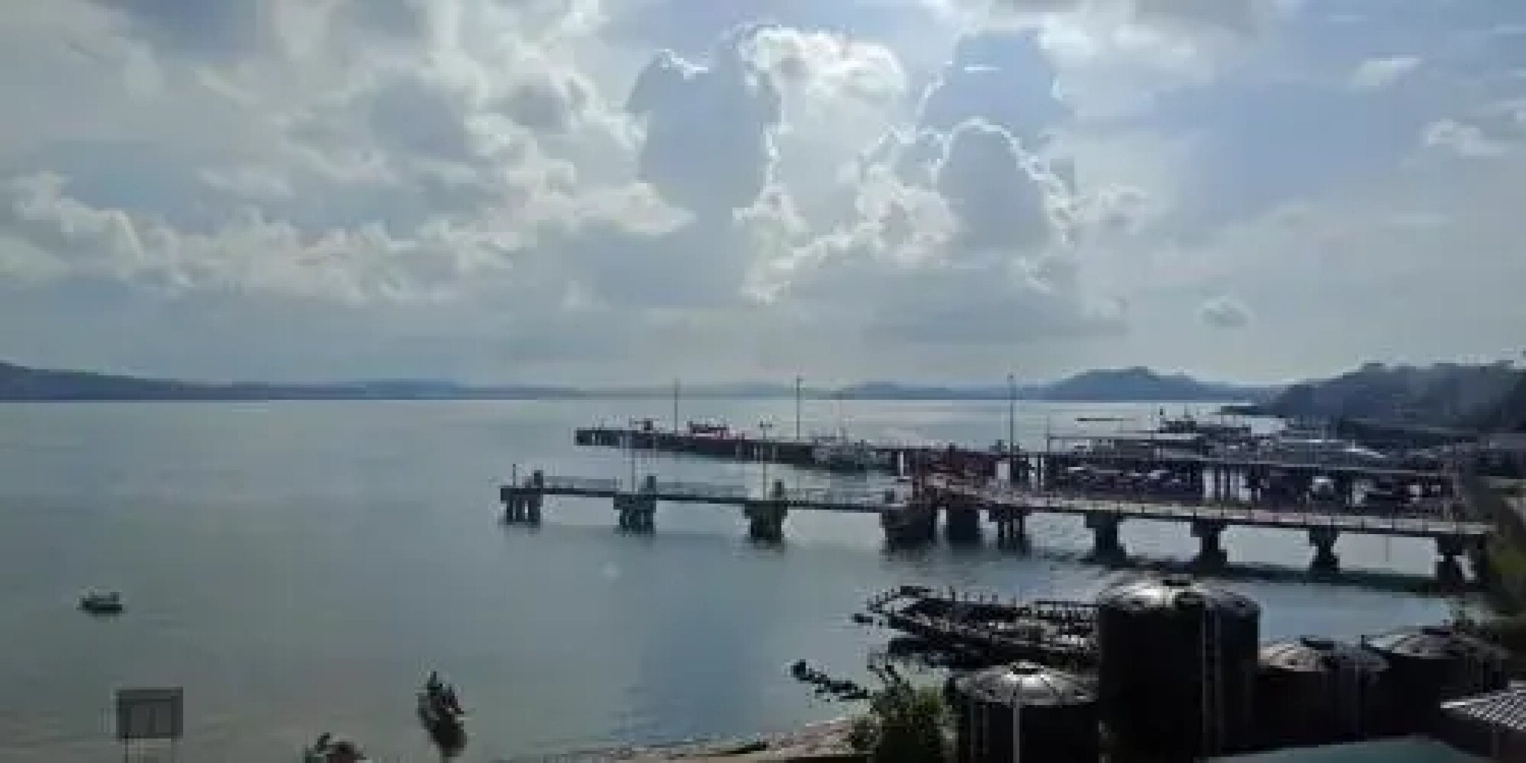 The Upper Deck Hotel