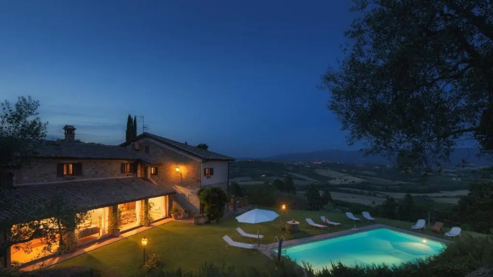 Pg-l188-lmne0at - Hostal de Todi 12