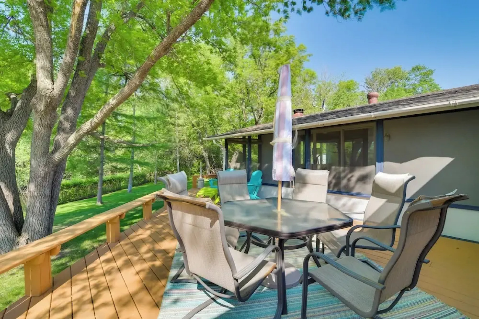 Home Rental on Detroit Lake: Dock, Game Room!