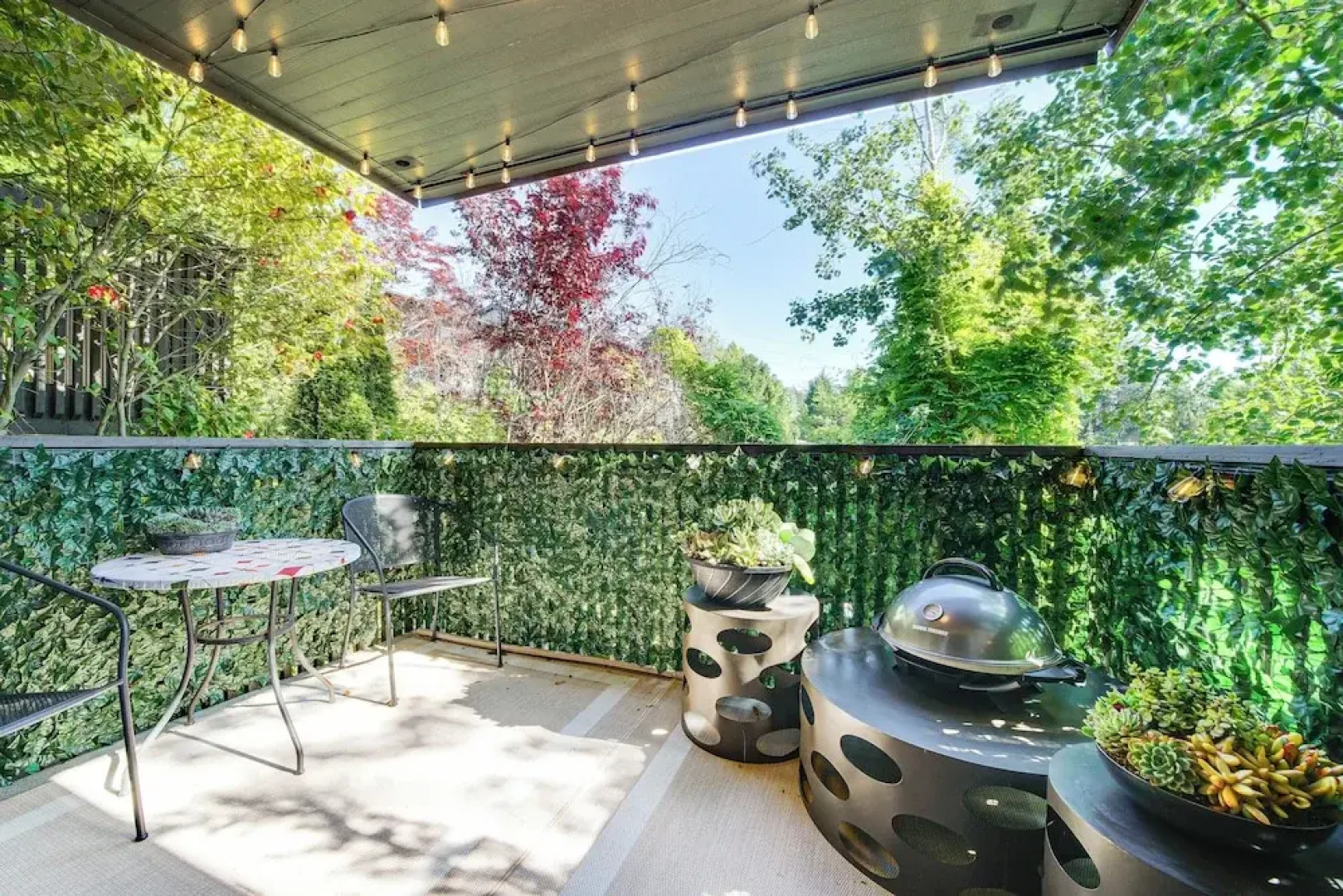 Modern Home Between Seattle, Tacoma & SEA Airport