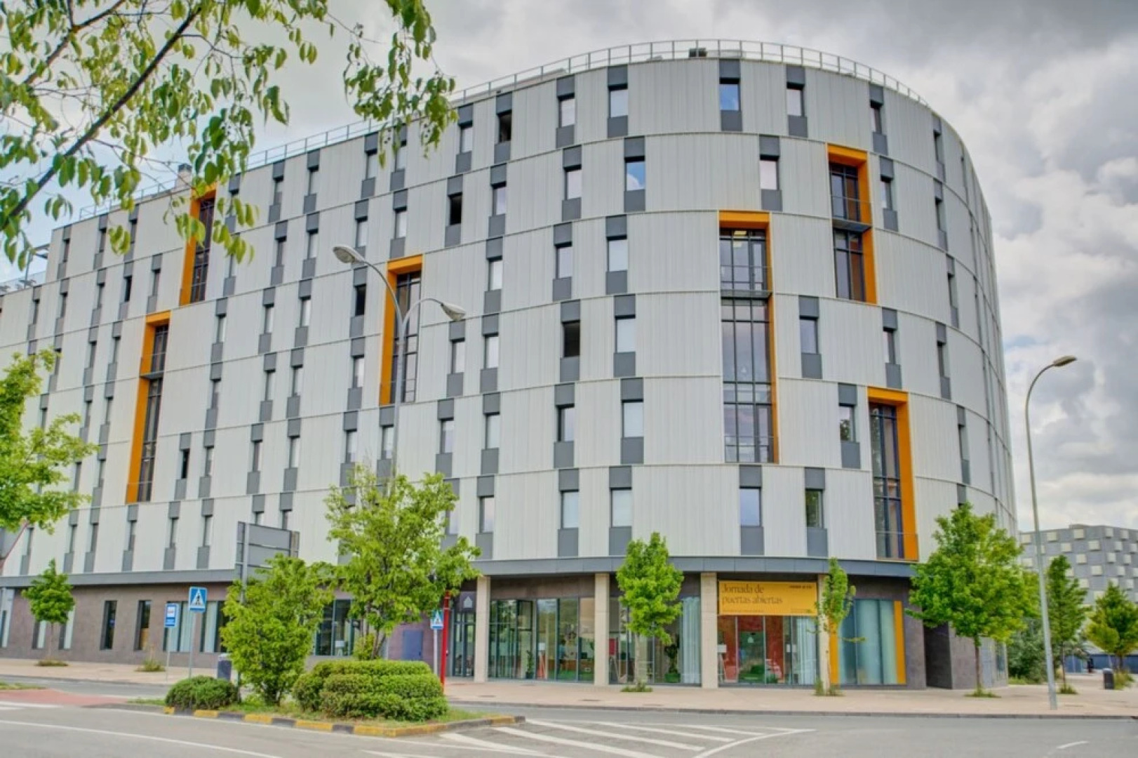 Estudios y Habitaciones Modernas en PAMPLONA, SK