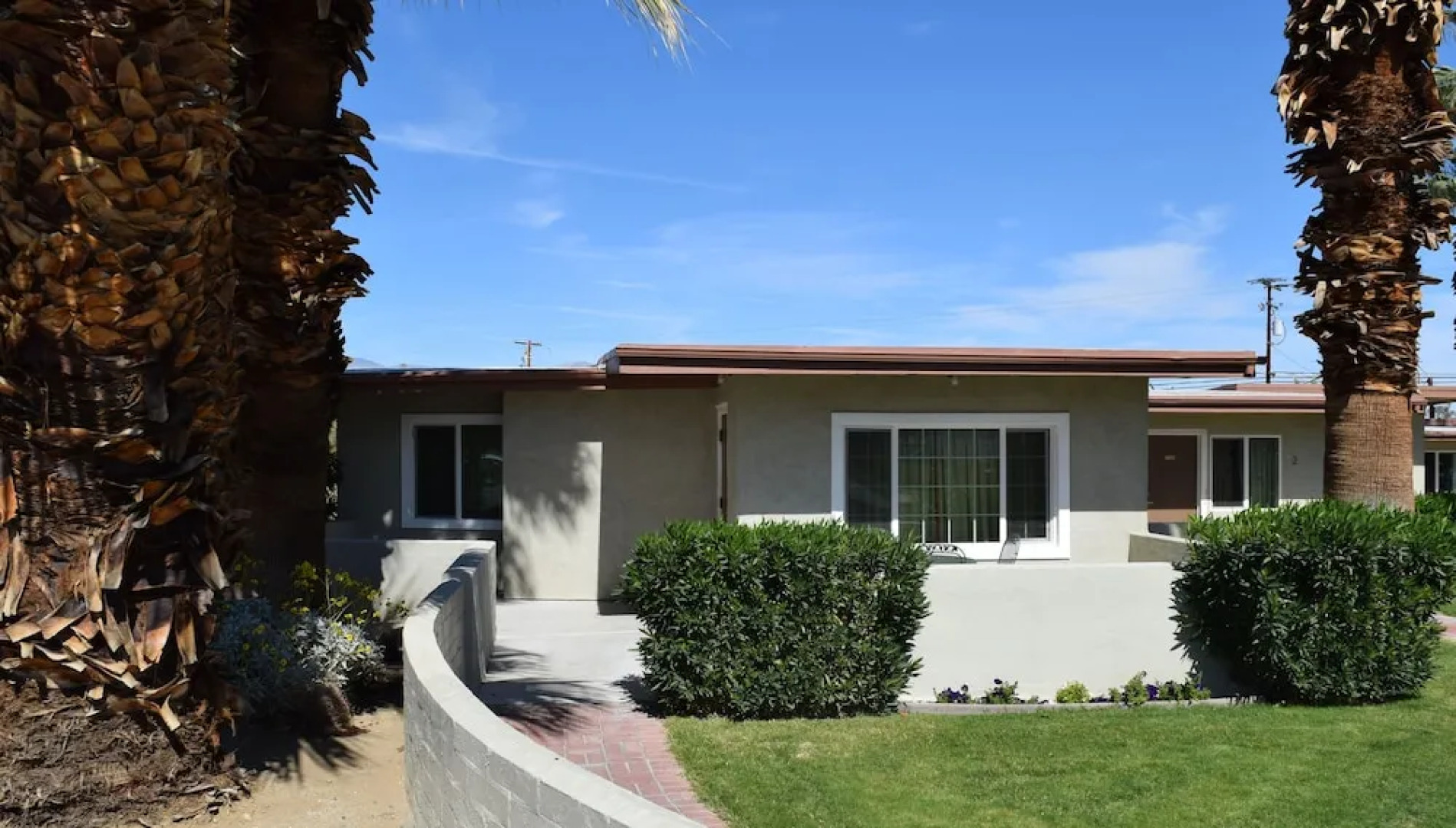 Stanlunds Inn And Suites