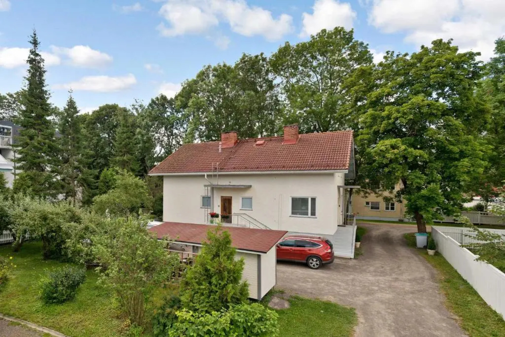 Majoitushuoneisto Tuomipuisto