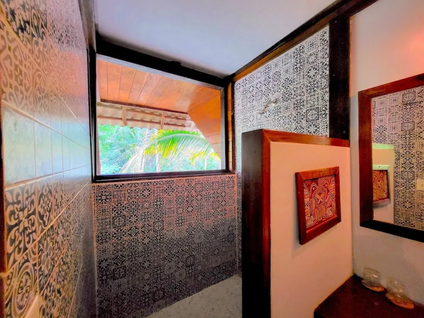 Casa Cayuco Eco-Adventure Lodge