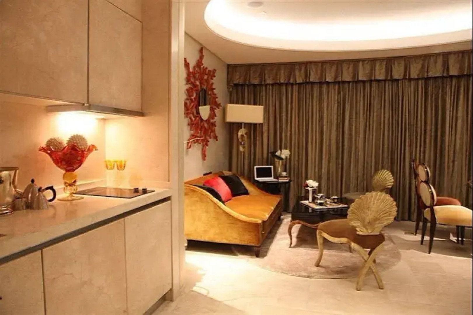 Reclusive Life Phoenix Island