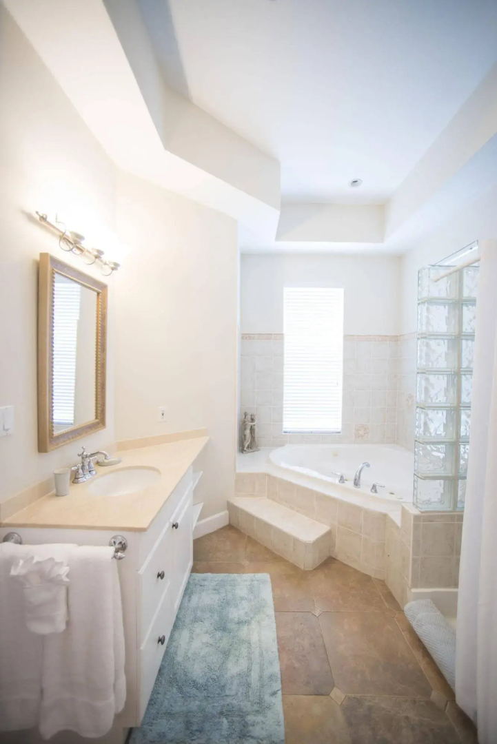 Shangri-La Boutique Bed & Breakfast
