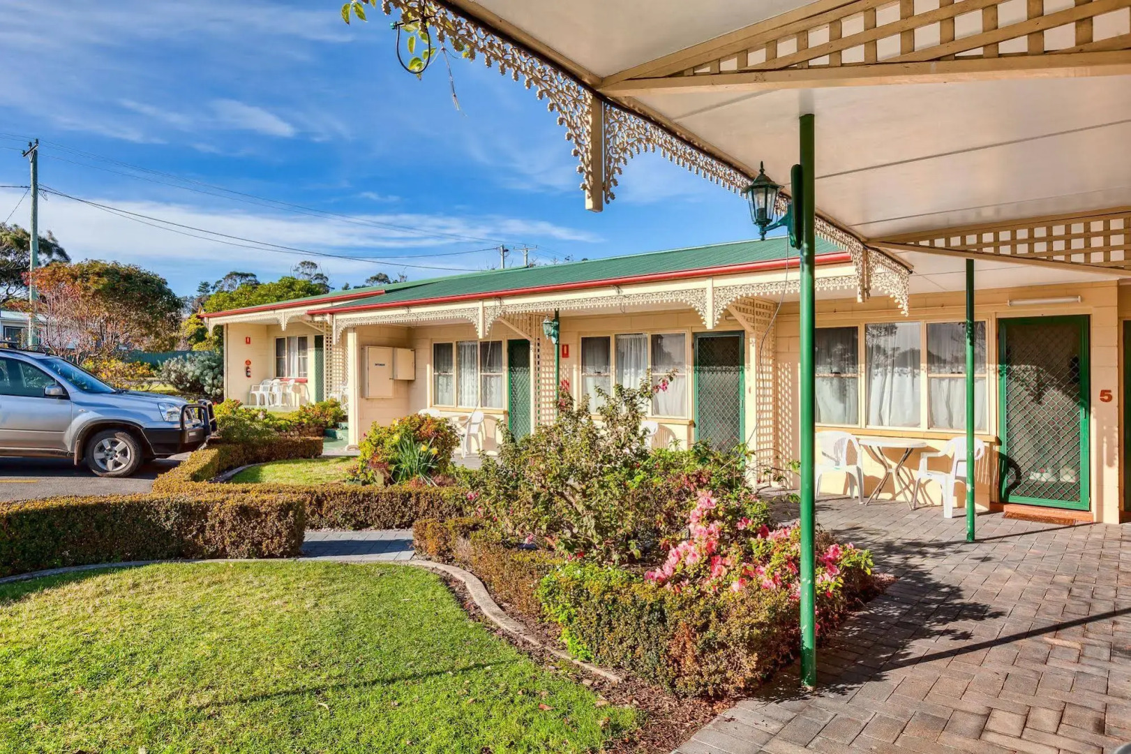 Wintersun Gardens Motel