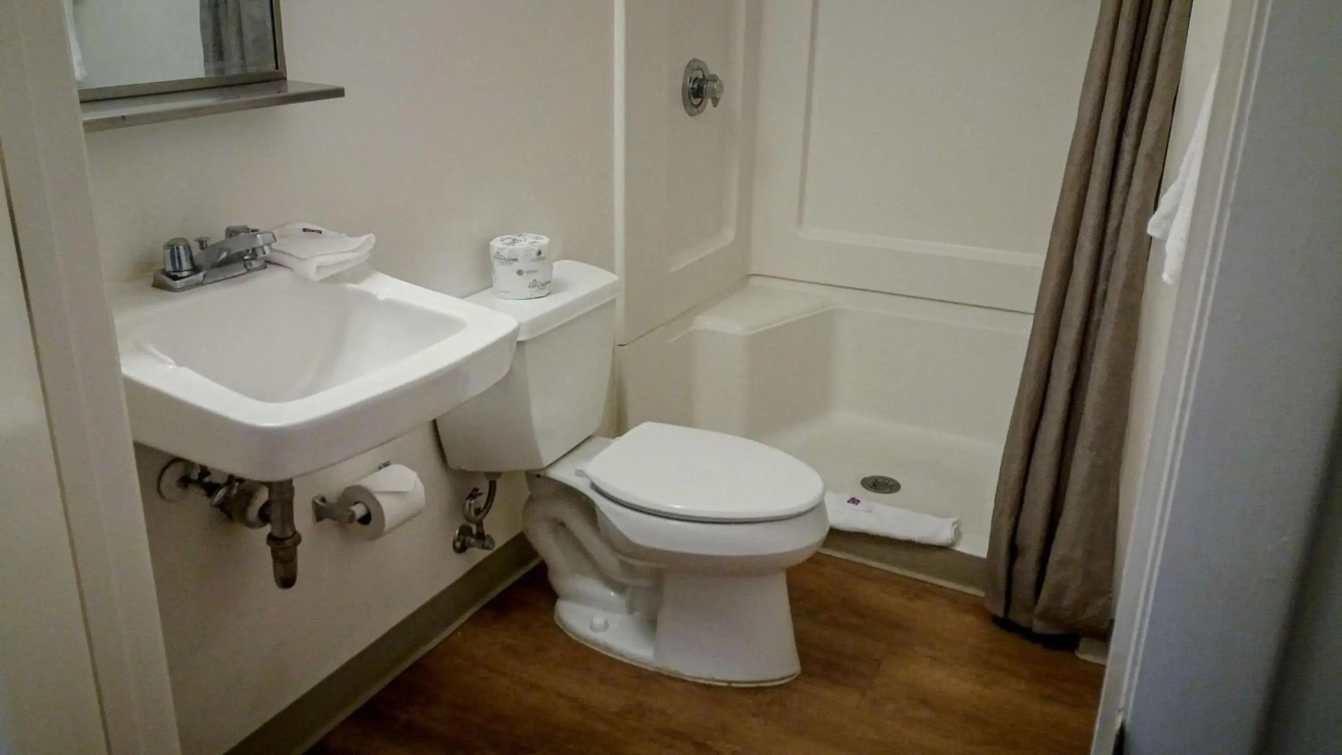 Motel 6 Greensboro, NC - I-40