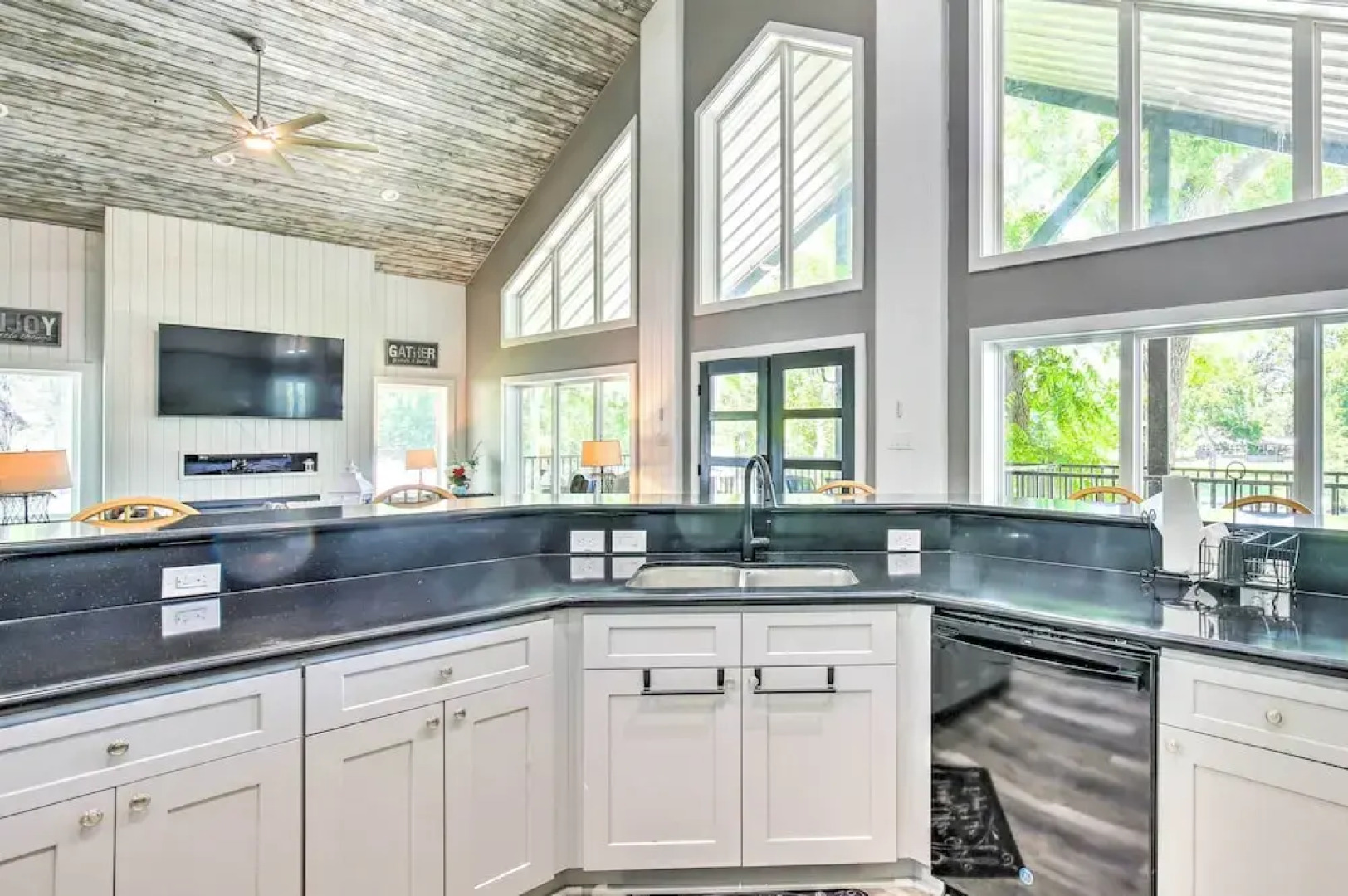 Outdoor Entertainment Space: Home in Mcqueeney