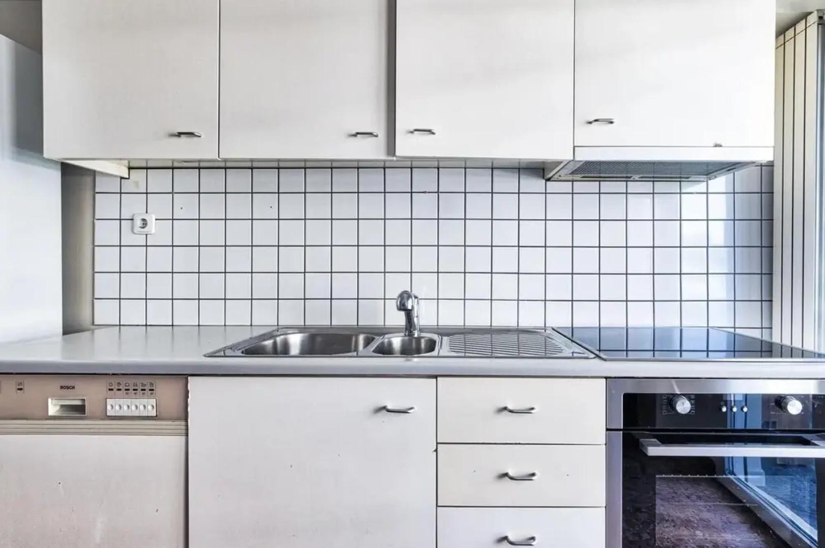 Spacious 3 bedroom apartment in Alimos