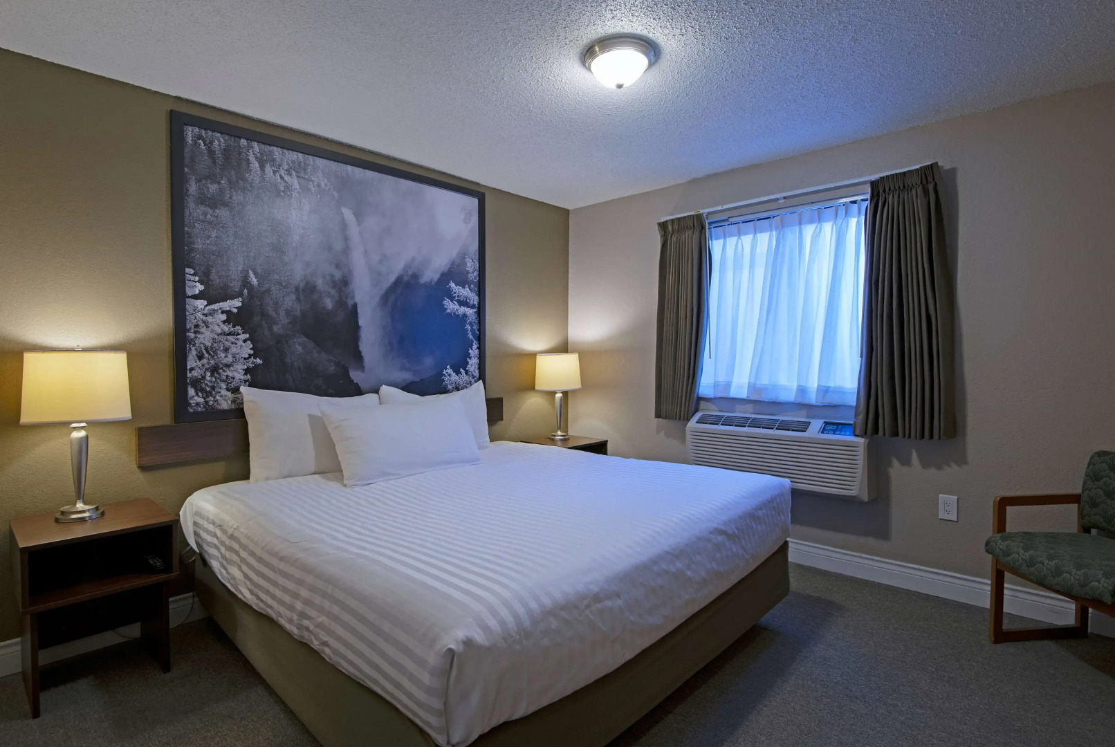 Super 8 by Wyndham Kamloops On The Hill