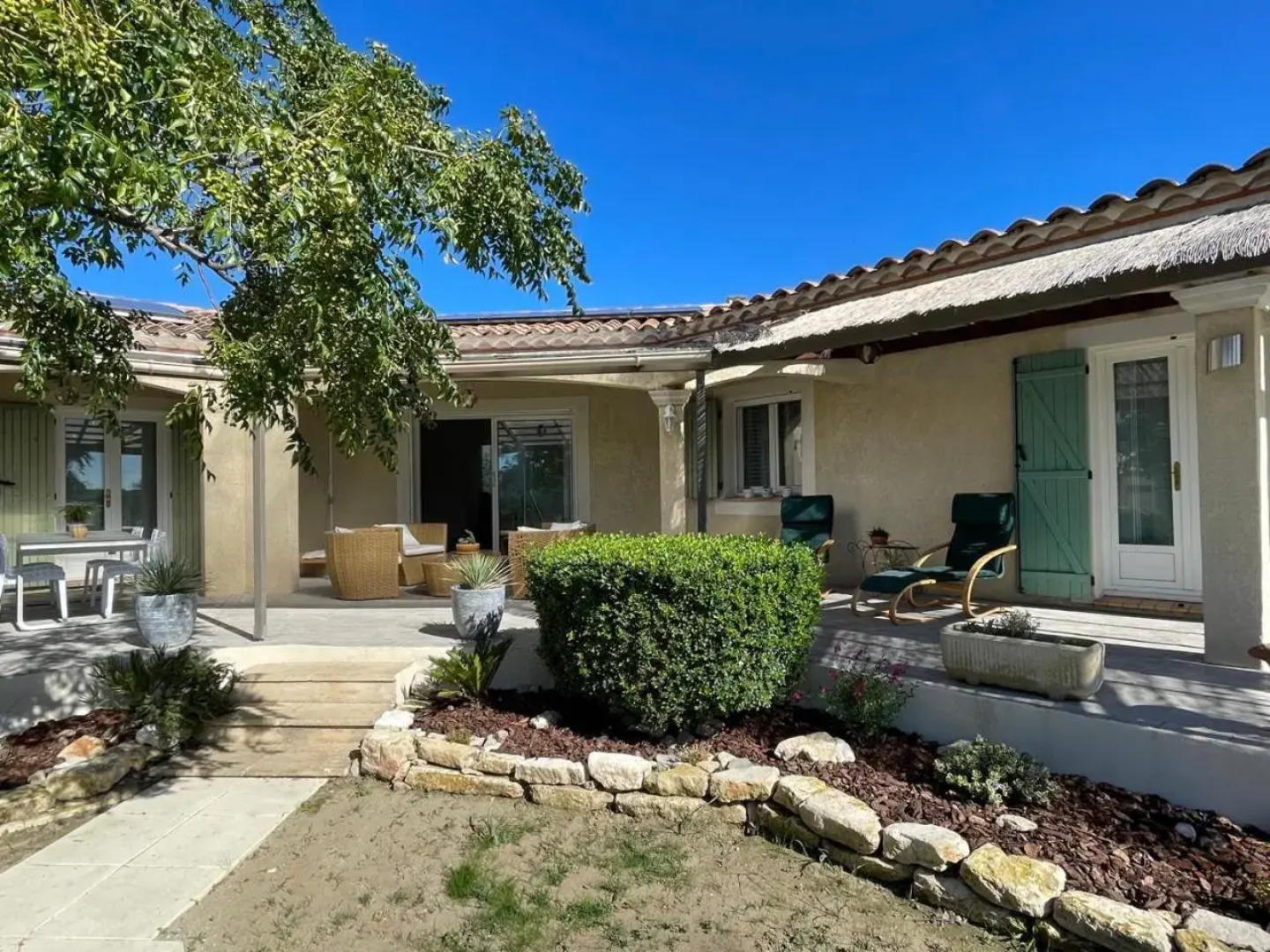 Le Palmier de Mira - Entre Uzege Et Cevennes