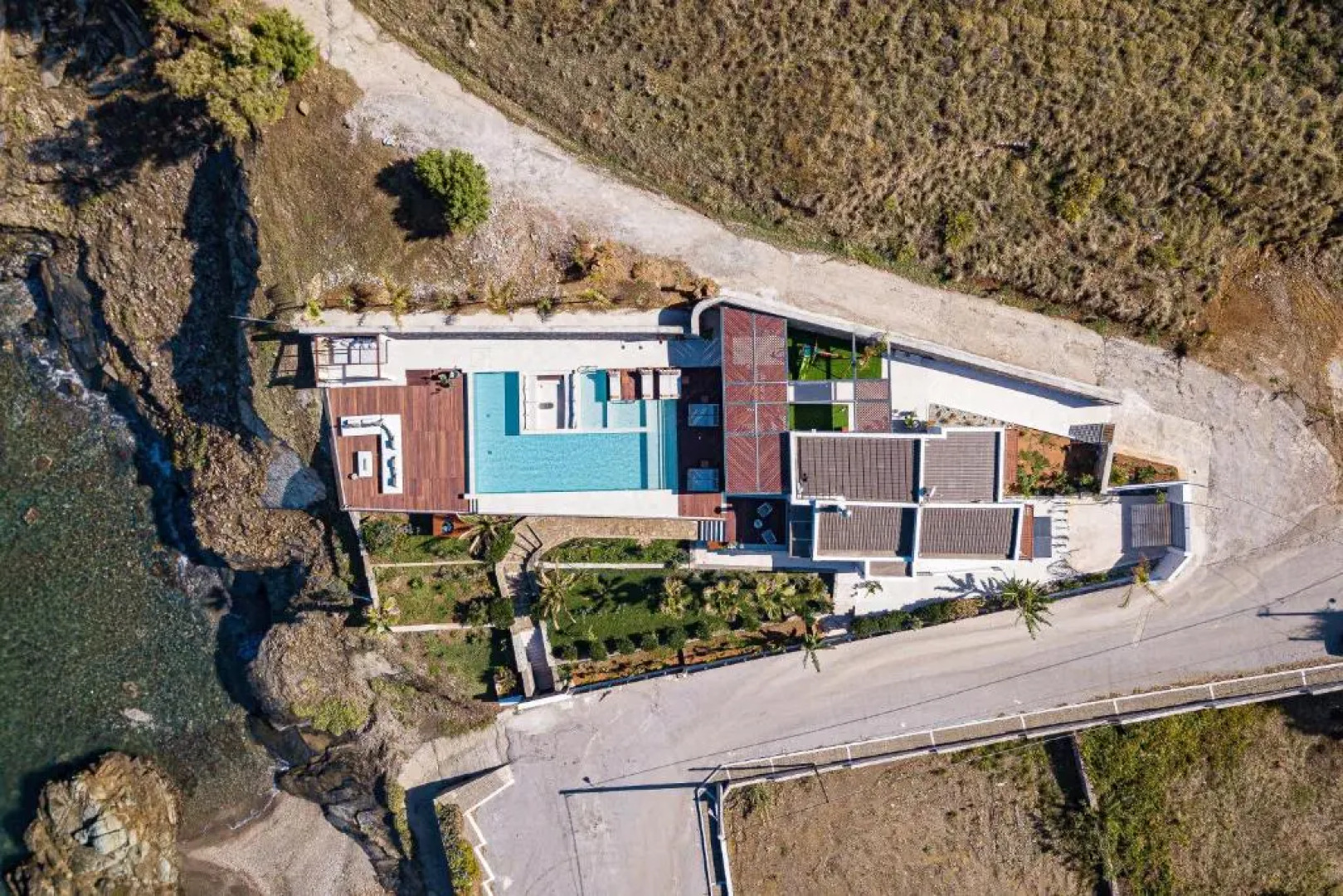 Zillion Villa, intangible beachfront luxury, By ThinkVilla