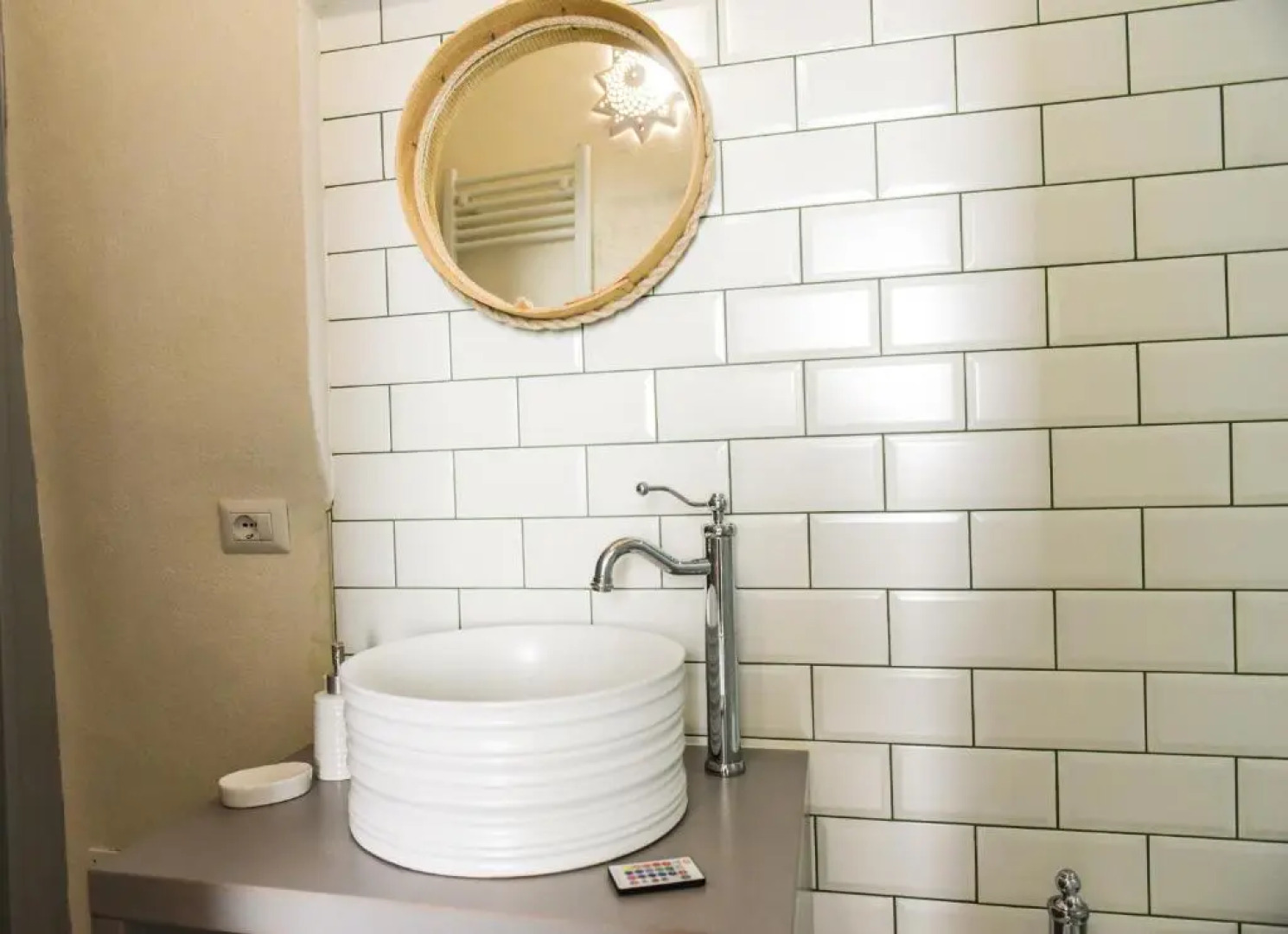 100 House - Indipendent House - New Restyling