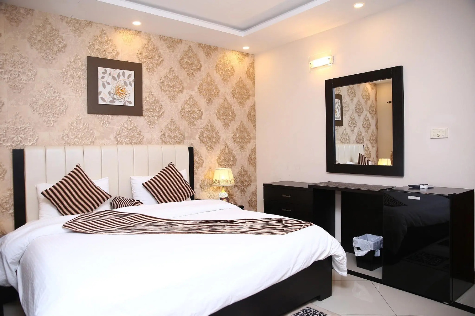 Safari Club 3 Bahria Town