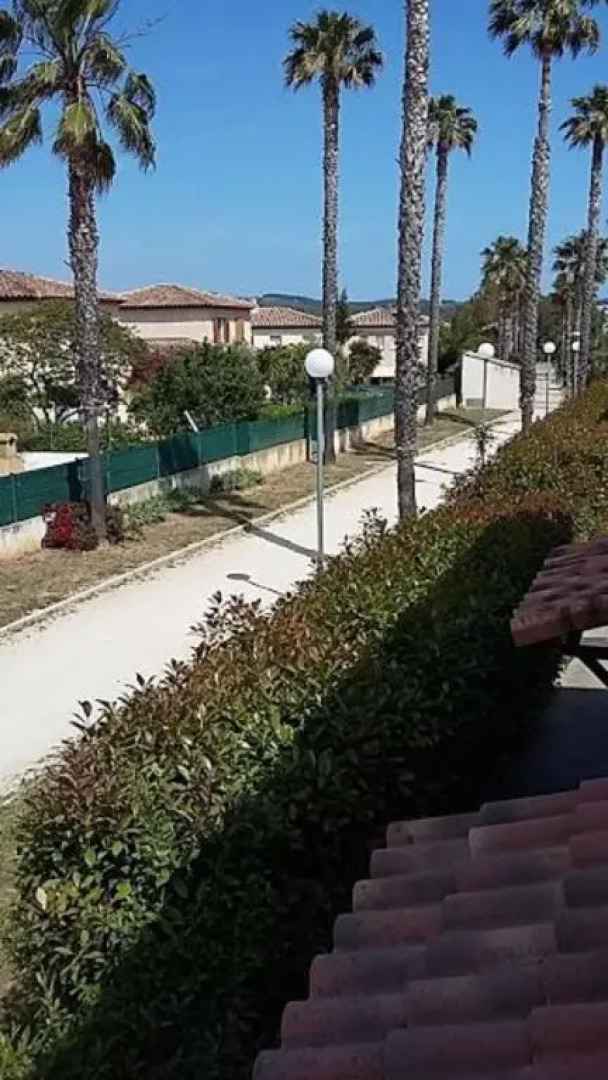 Villa Club In Secured Residence With Swimming Pool