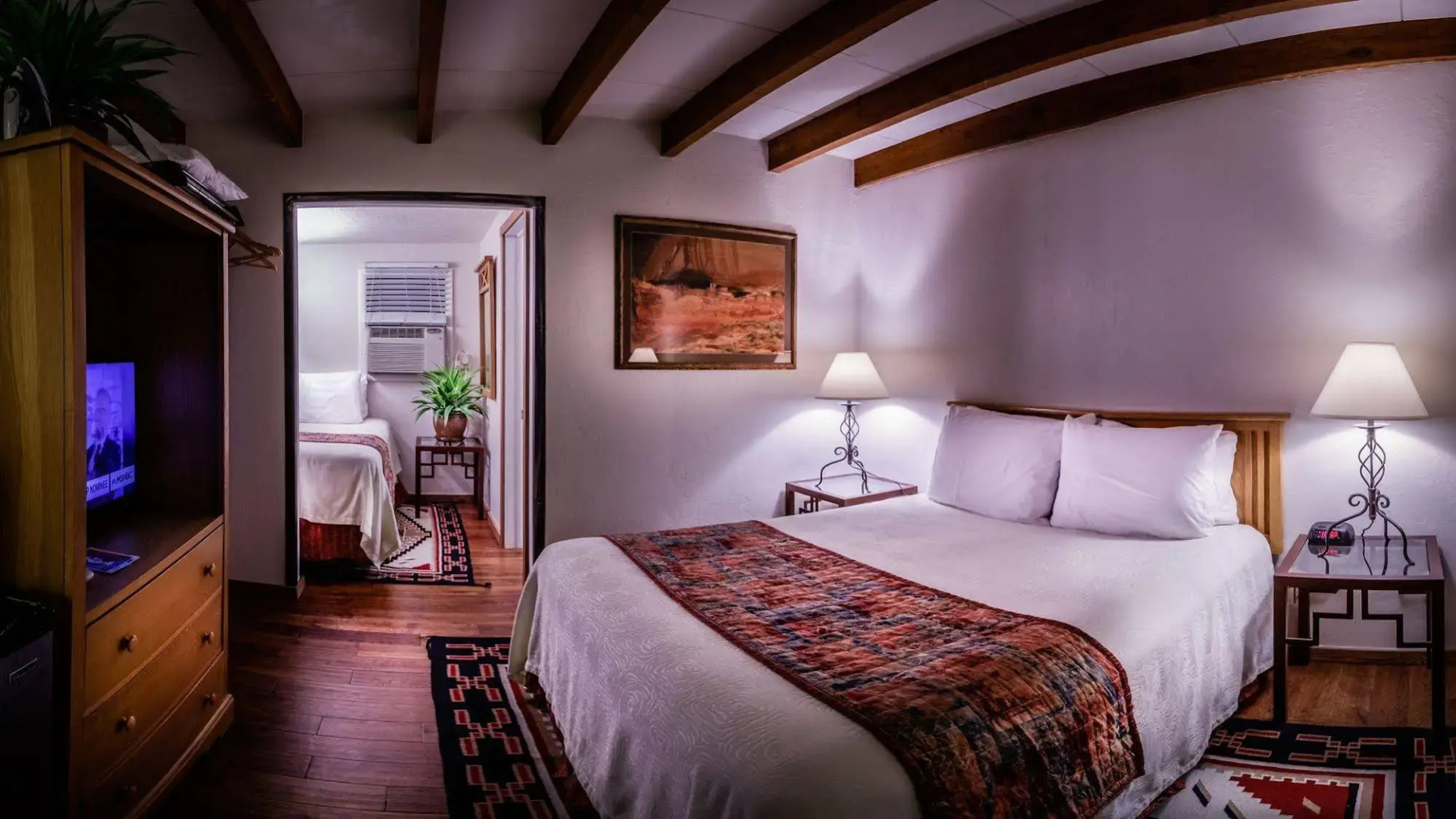 Stone Lizard Lodging