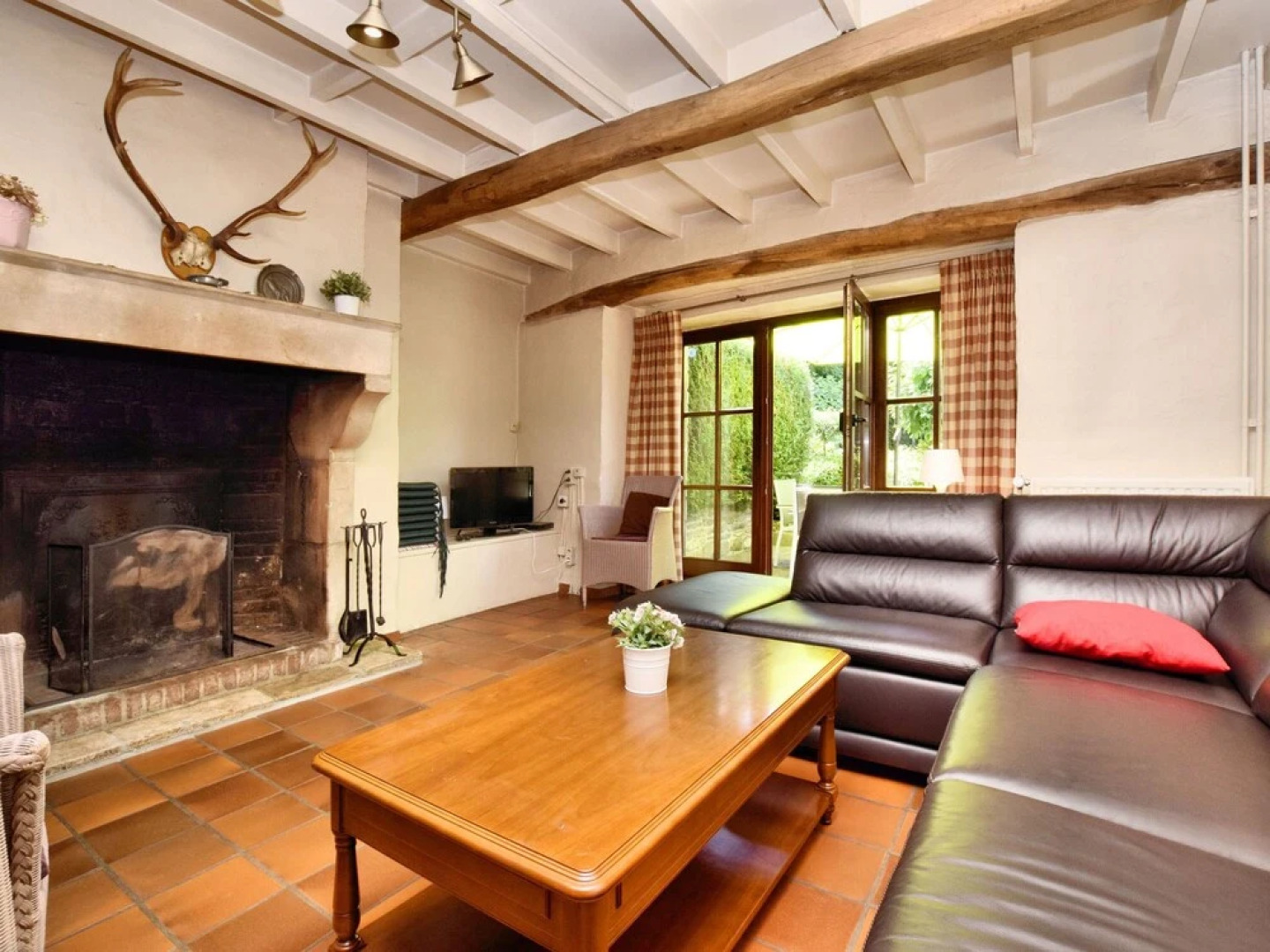 Premium Cottage in Petites Tailles With Terrace