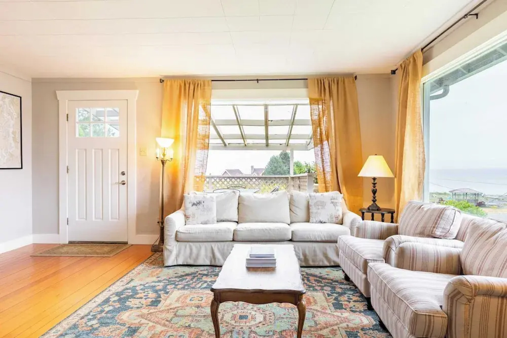 Private Beach Access + Water Views! Sleeps 18, Historic 6bdr Farmhouse w/ Deck