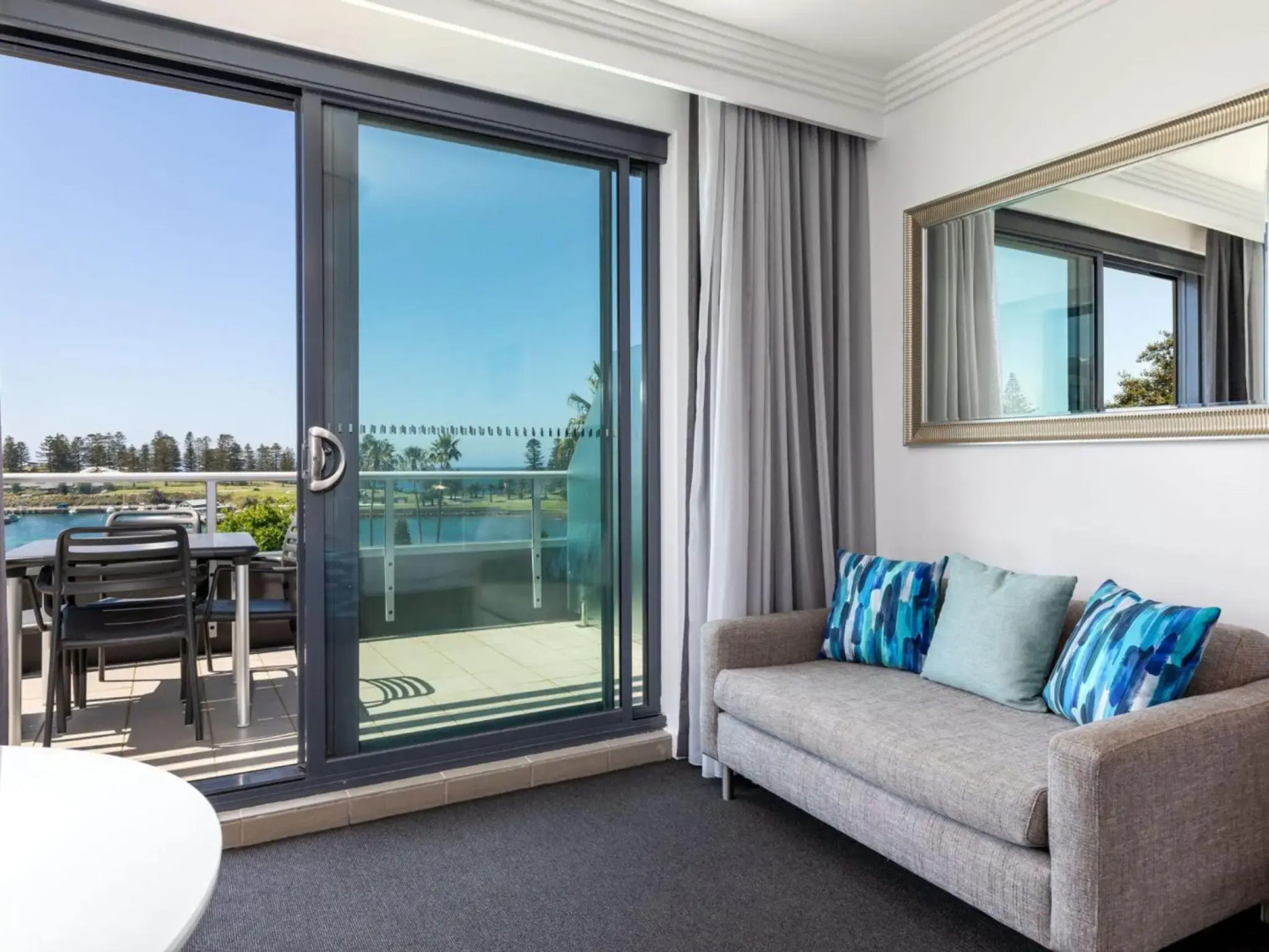 SEBEL HARBOURSIDE 301 Kiama and surrounds 4pm check out Sundays