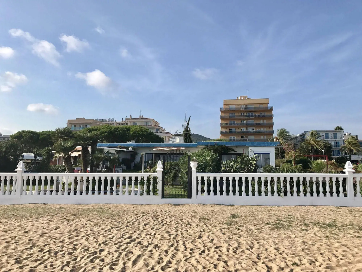 LUX Beach House Barcelona with Pool & Hot Tub, Beach Access