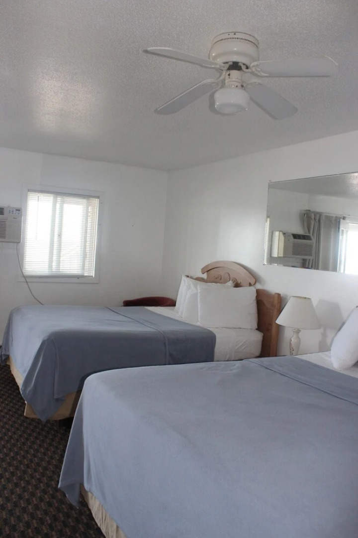 Sandcastle Beachfront Inn