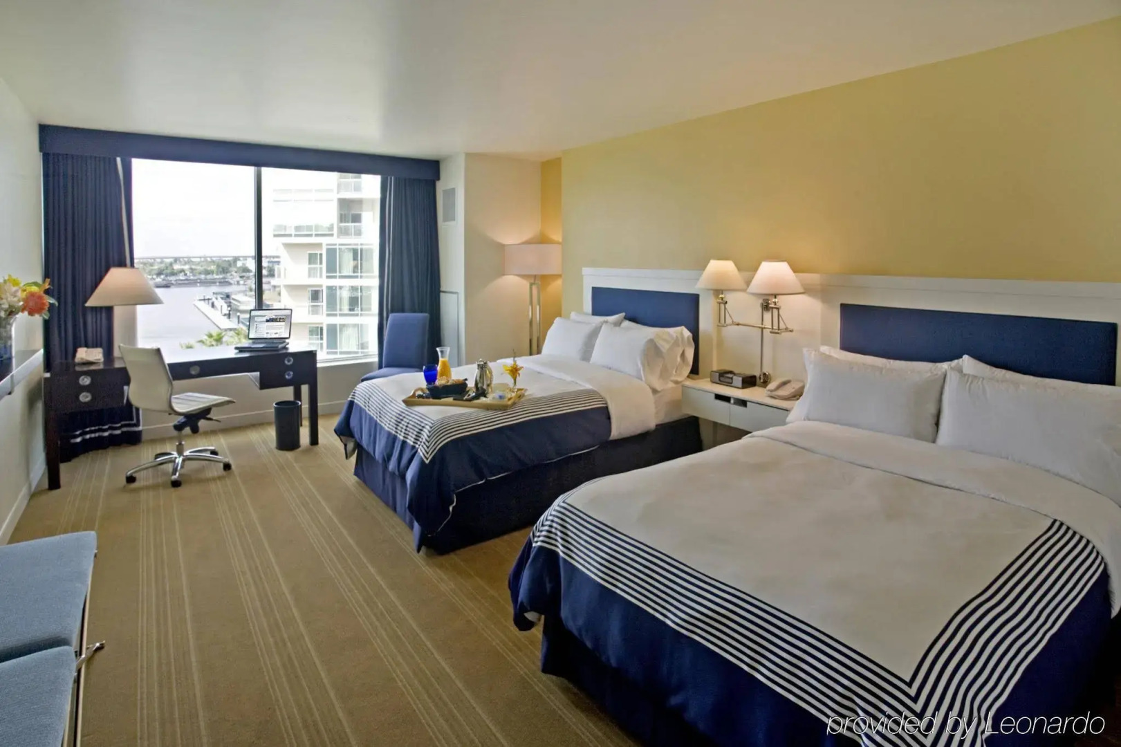 University Plaza Waterfront Hotel