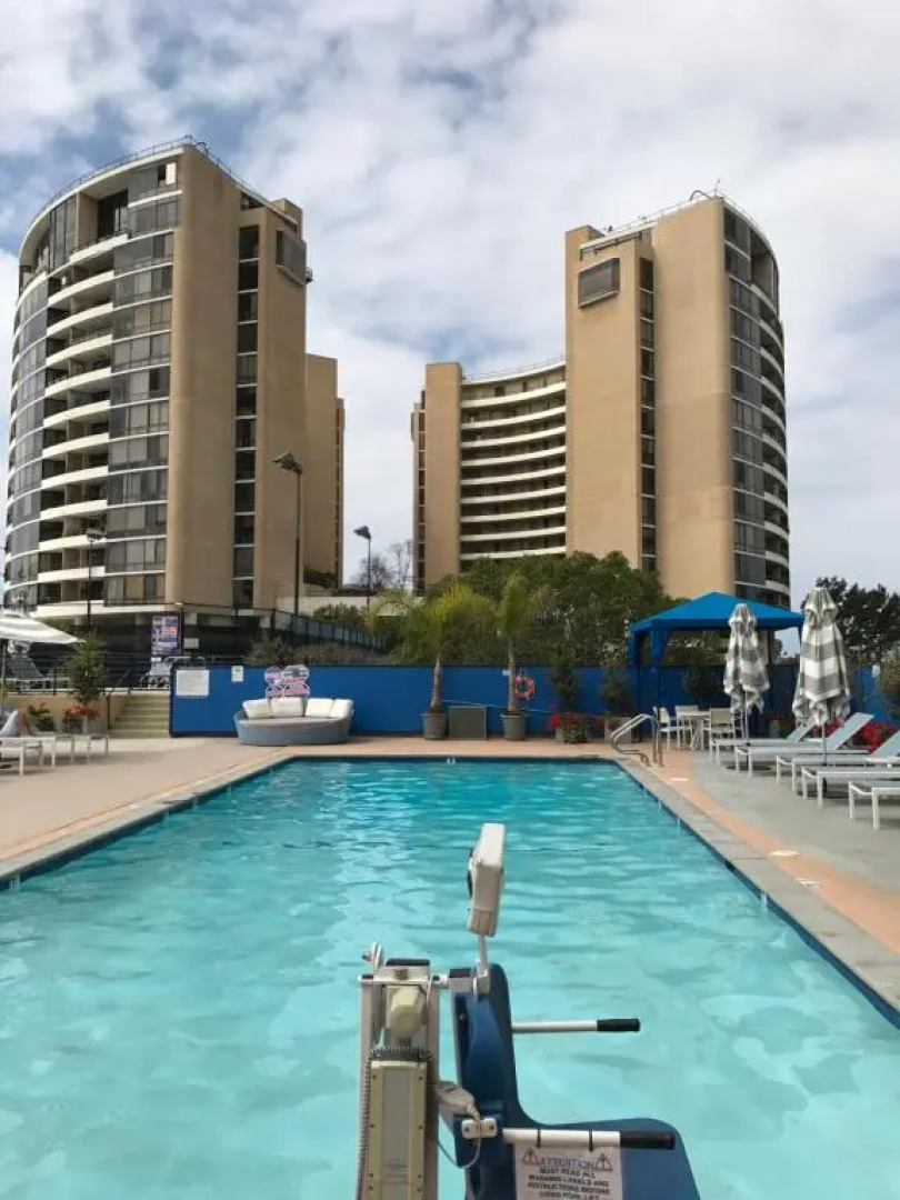 Luxury 1 BD & 1BR with Fantastic marina view