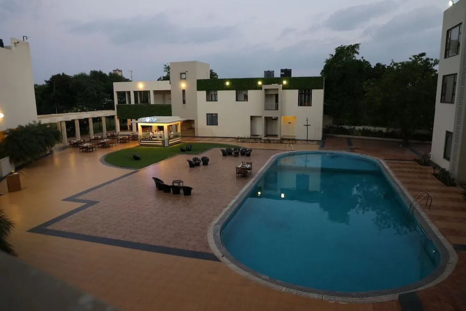 Neel's City Resort