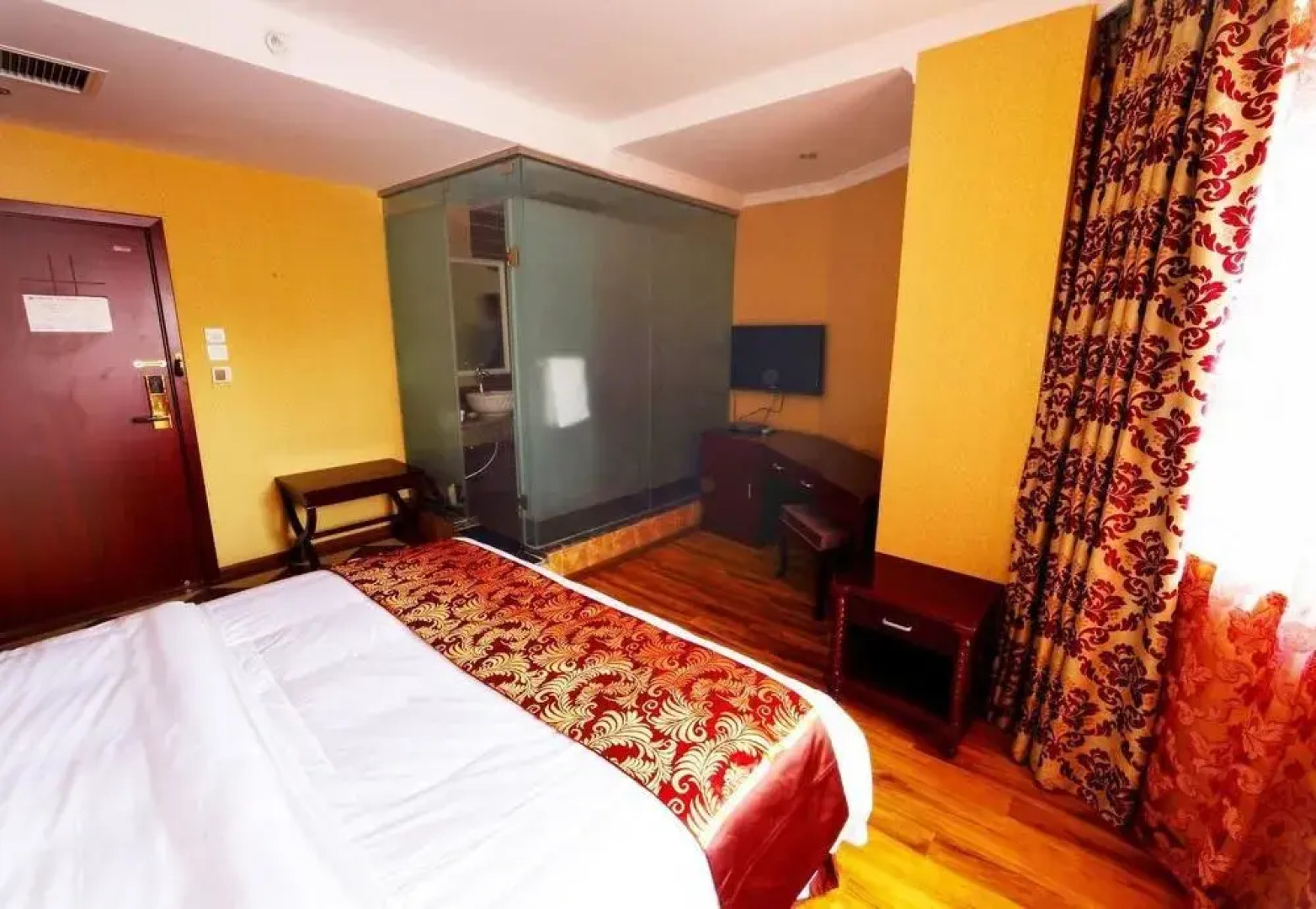 Century Sunshine Hotel