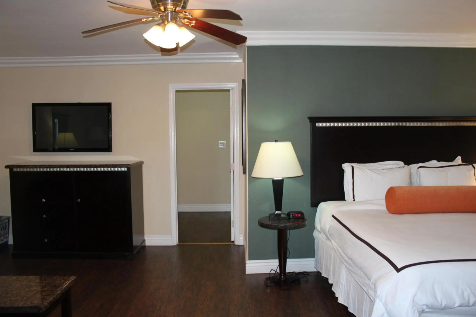 Travelodge by Wyndham Santa Maria