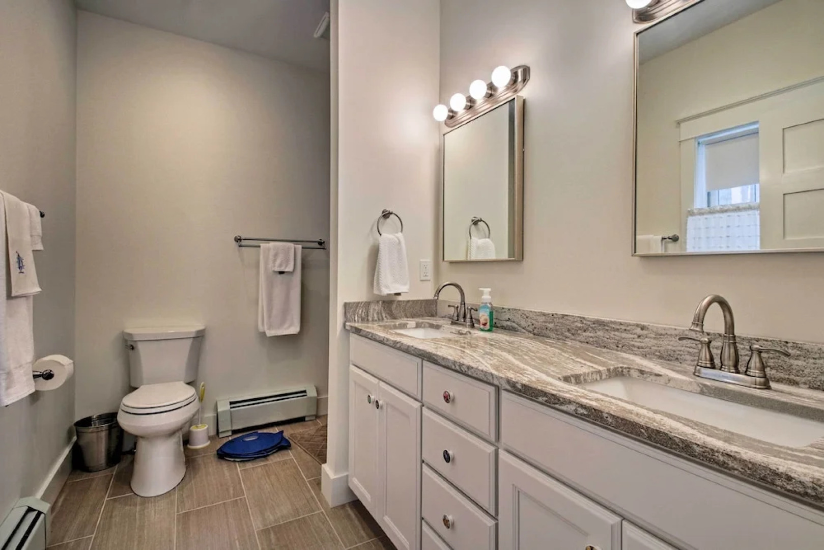 Boothbay Harbor Beach House By Park & Restaurants!